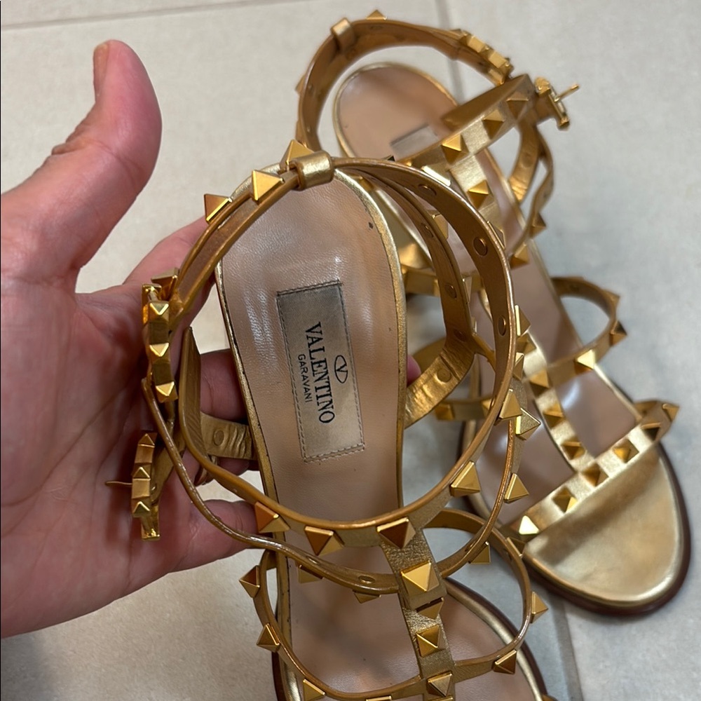 Valentino Gold Metallic Gladiator Sandals - Picture 2 of 16